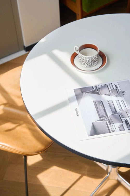 上海一字戶(hù)型老房,睡眠倉(cāng),大浴缸,老鋼窗復(fù)古陽(yáng)臺(tái),全有 廚房 裝修 客廳 衛(wèi)生間 電視背景墻 網(wǎng)易訂閱